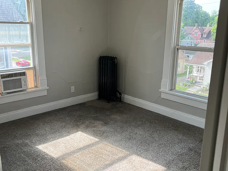 56 Maple St #56 — Photo 6