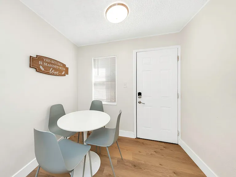 416 Skinner Blvd — Photo 15