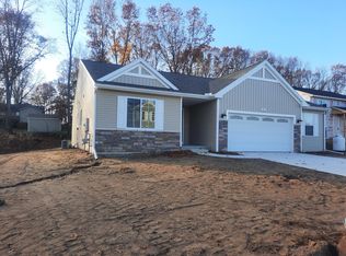 805 Hollyhock, Greenville, MI
