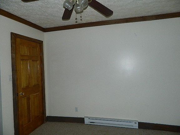 5th image of 2110 Russell Ave