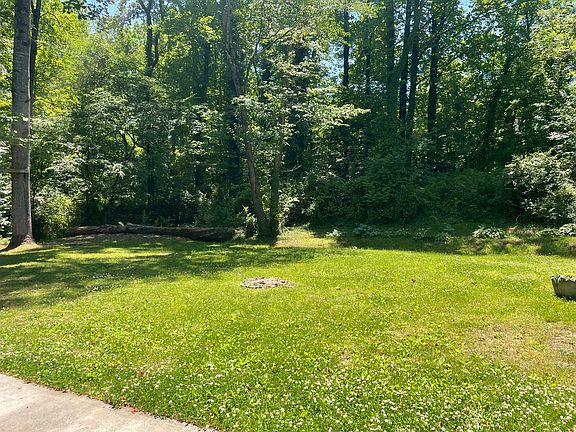 3rd image of 319 Taubrook Pl NW