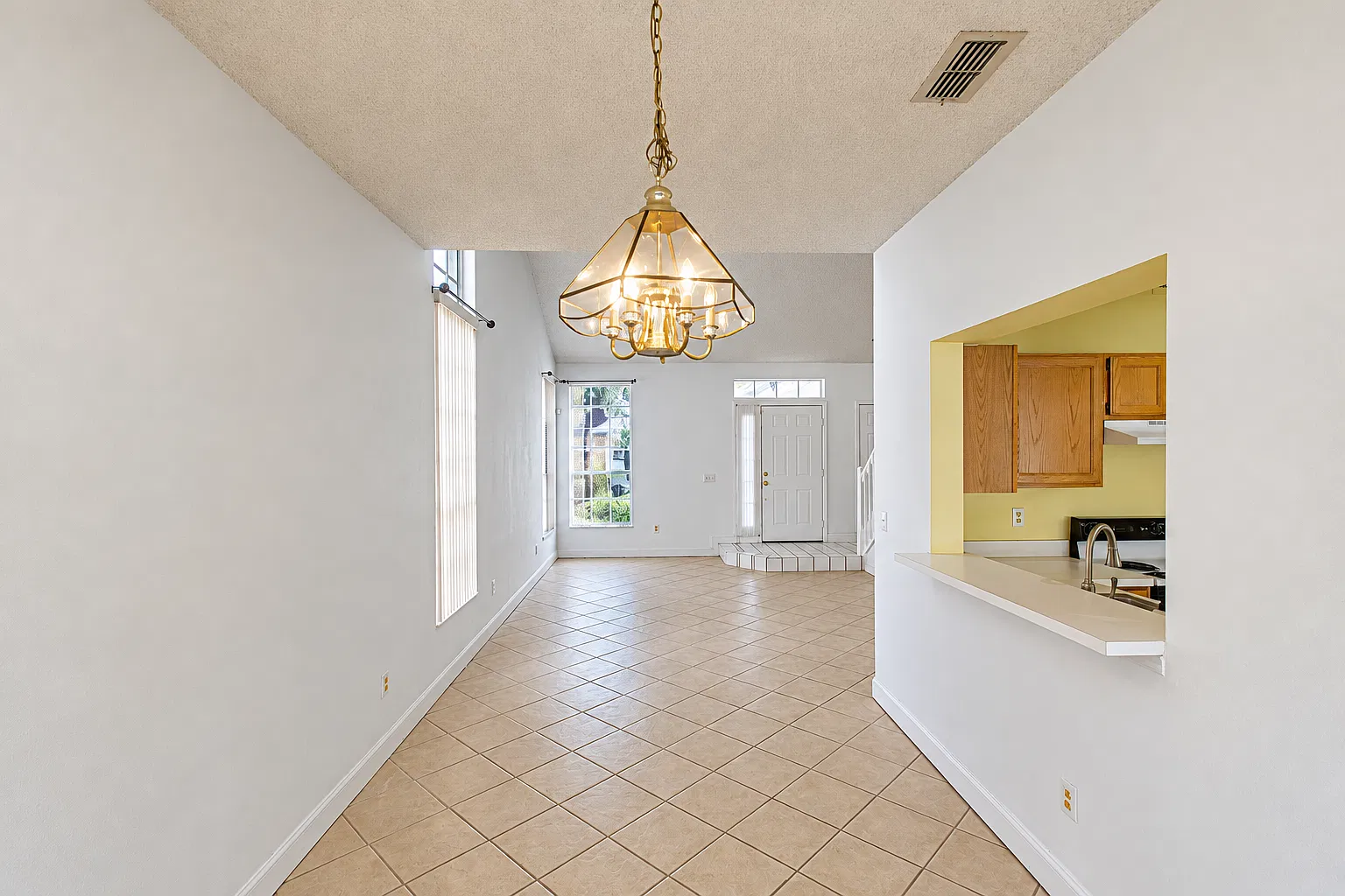 3 bed, 2.5 bath, 1657 sqft, $2,175 — Photo 4