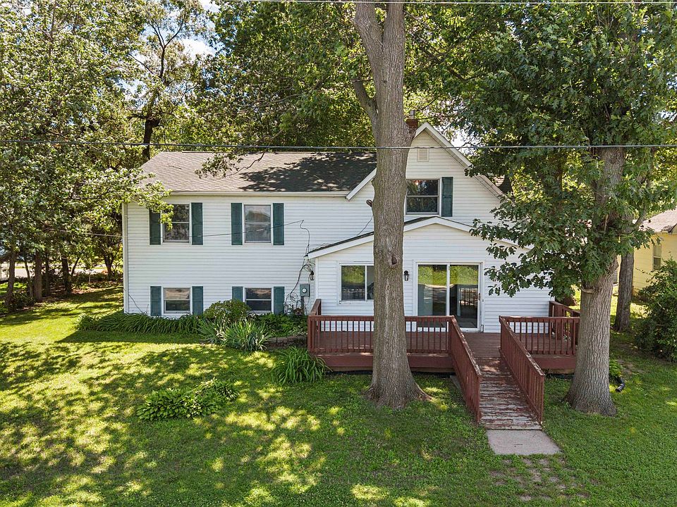 1st image of 404 1st Ave
