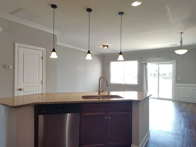321 Halton Crossing Dr SW — Photo 6