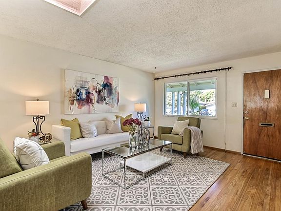 4th image of 6066 Prince Dr