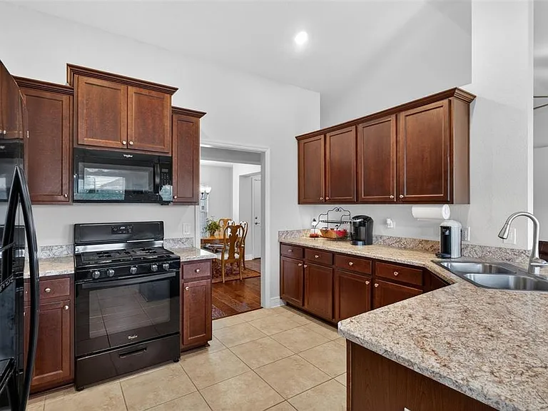 2429 Twin Lake View Rd — Photo 12