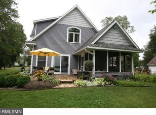 807 N Shore Dr, Forest Lake, MN 55025