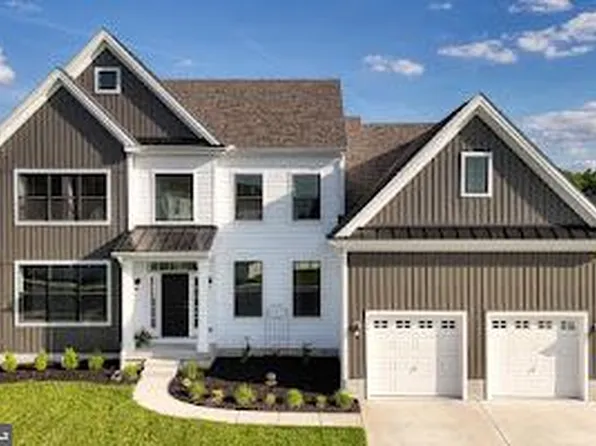 572 Crown Forest Ln, Felton, DE 19943