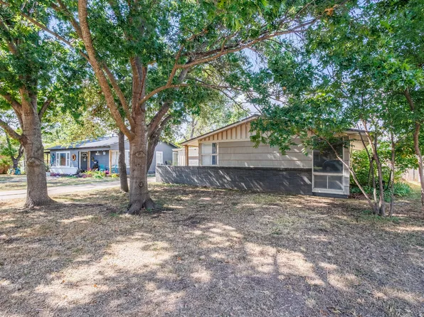 311 Miami St, Coleman, TX 76834