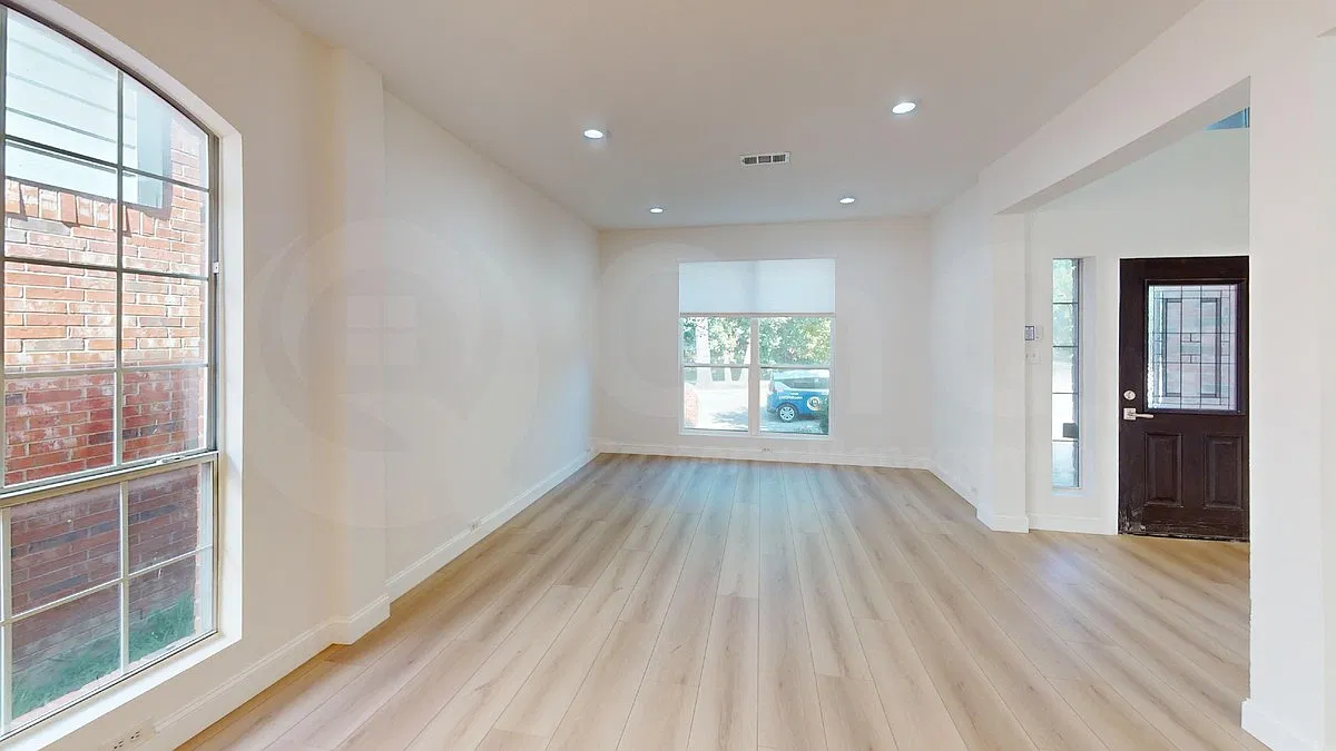 4 bed, 3.5 bath, 2421 sqft, $3,350 — Photo 3