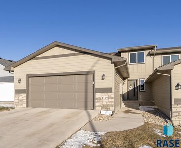 1109 N Brennan Ct, Sioux Falls, SD, 57110