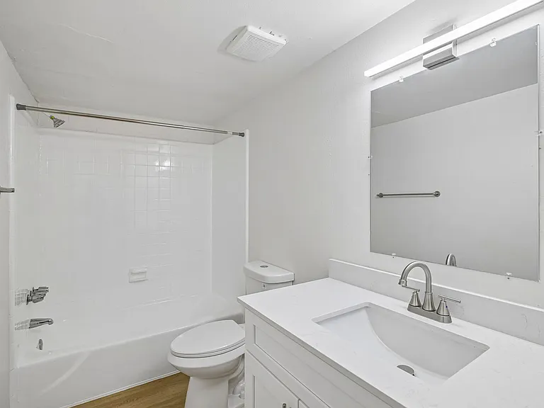 Catalina View Apartments — Photo 83