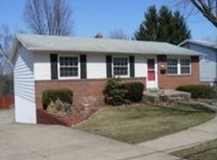 298 Woodridge Dr, Carnegie, PA 15106