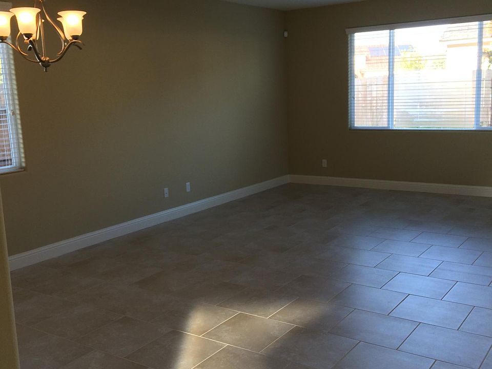 2nd image of 4219 Heritage Ave