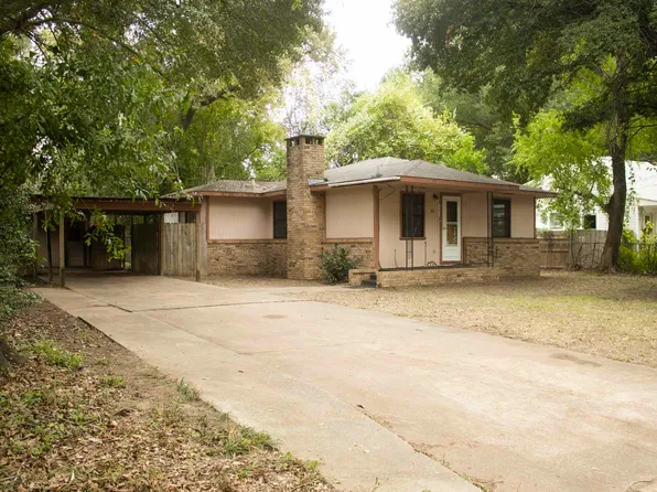 803 Lamar Ave, Crockett, TX 75835