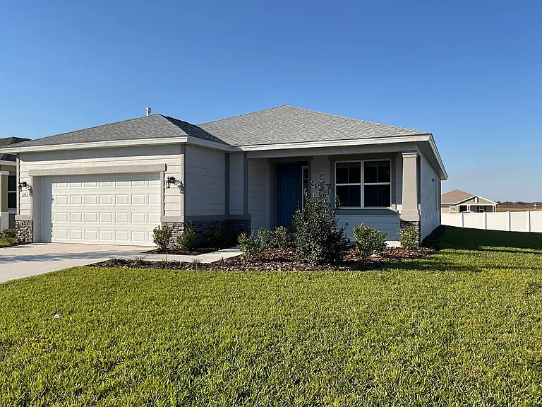 7727 SW 57th Pl — Photo 2