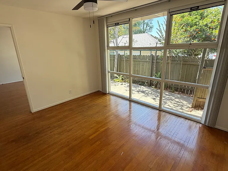 58 N Wilson Ave #58 — Photo 3