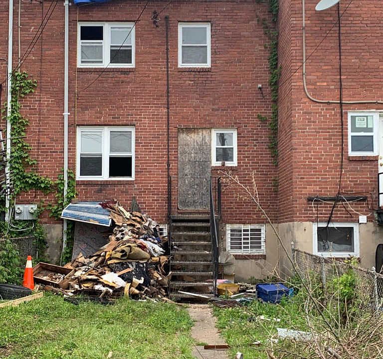 2nd image of 1429 N Decker Ave