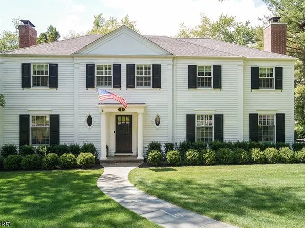 1 Sweetbriar Rd, Summit City, NJ 07901