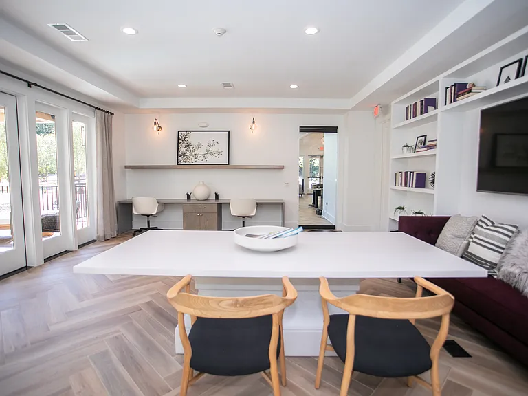 The Ashford Apartments — Photo 7
