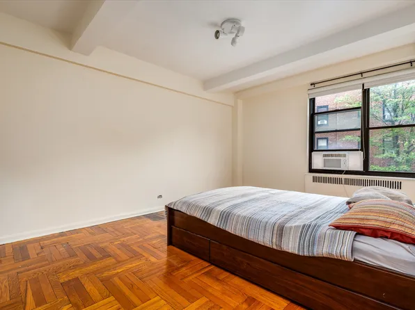 72 Park Terrace West image 10 of 18