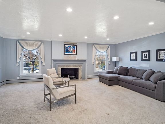3rd image of 1291 S Wasatch Dr