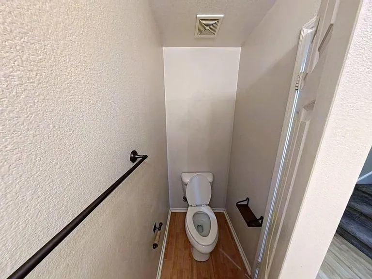 1800 E Lakeshore Dr #1701 — Photo 7