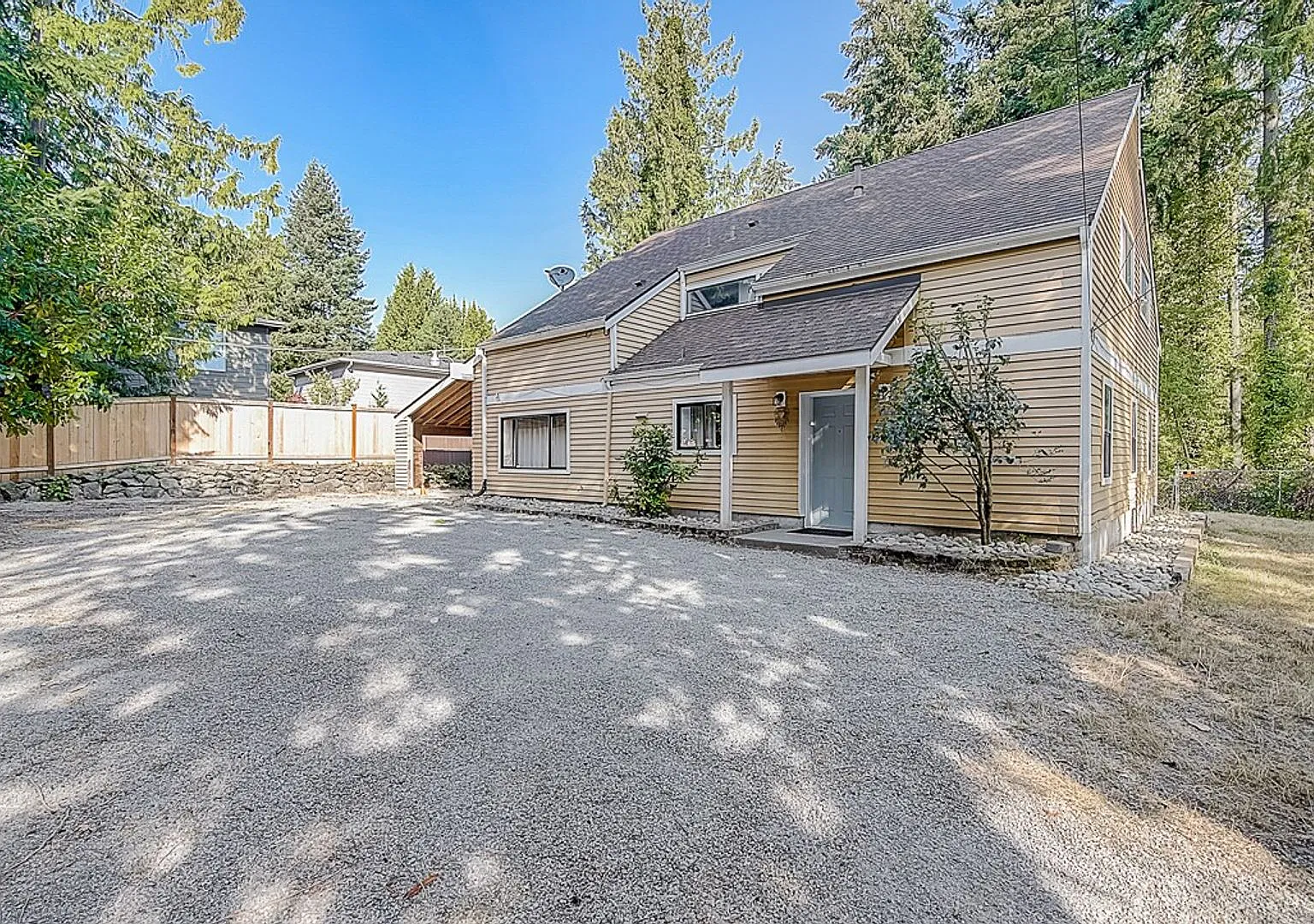 4 beds/ 2 baths house on 145th St! — Photo 2