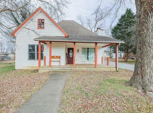 528 Olive St, La Center, KY 42056