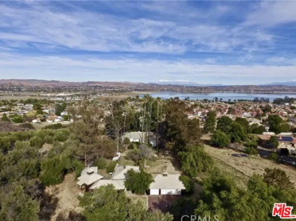 33368 Macy St, Lake Elsinore, CA 92530