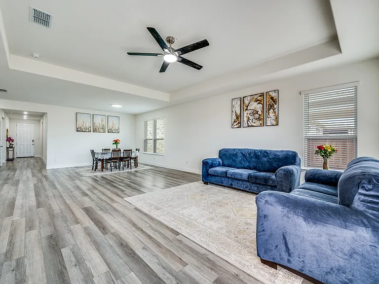 4128 Wood River Trl — Photo 8