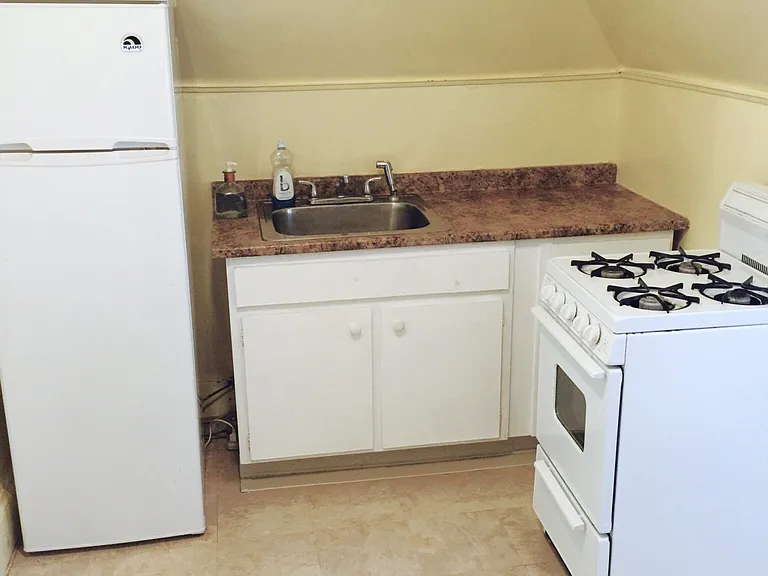 23 Parsons St #3 — Photo 7