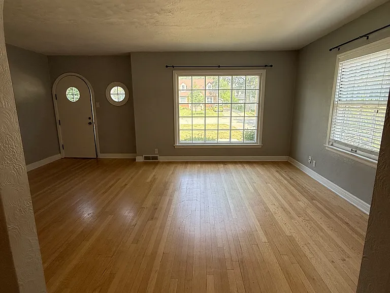 1307 S Clay St — Photo 3