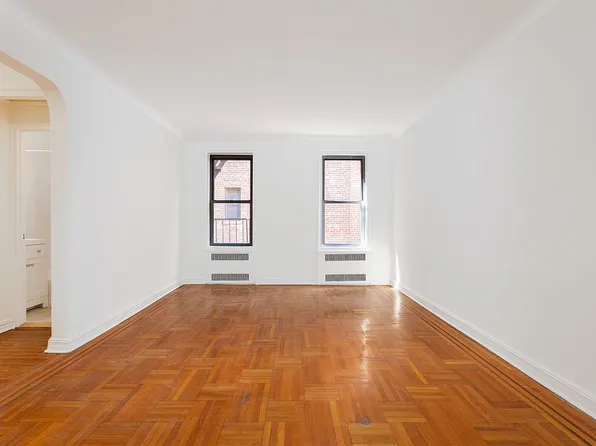 415 Ocean Pkwy APT 4H, Brooklyn, NY 11218