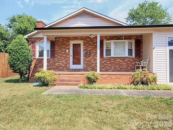 5th image of 1005 Forest Park Dr