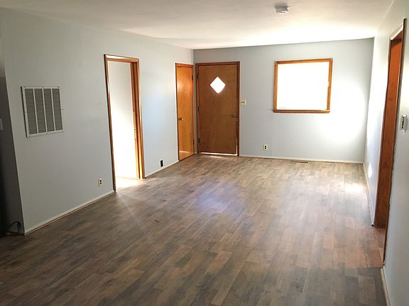 2nd image of 1605 Sunrise Dr