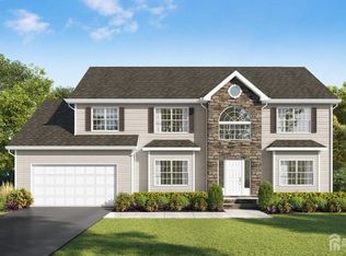 38 Avenue I, Monroe Township, NJ 08831