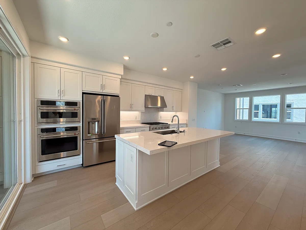 Building Photo - 1843 Lychee St