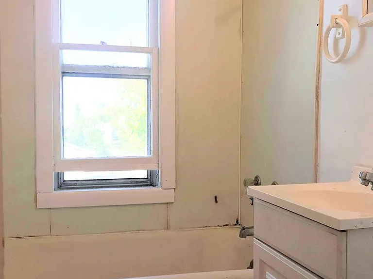 114 N Plum St. — Photo 5