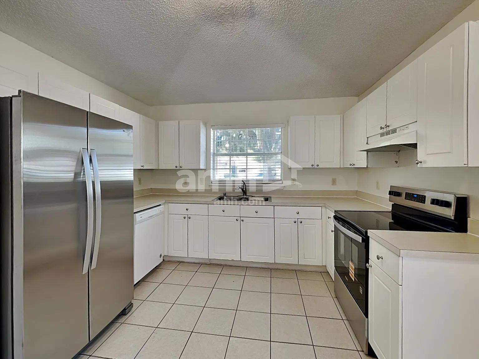 3 bed, 2.0 bath, 1542 sqft, $2,435 — Photo 3