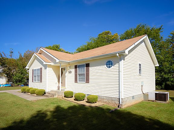 4th image of 1041 Waterford Cir