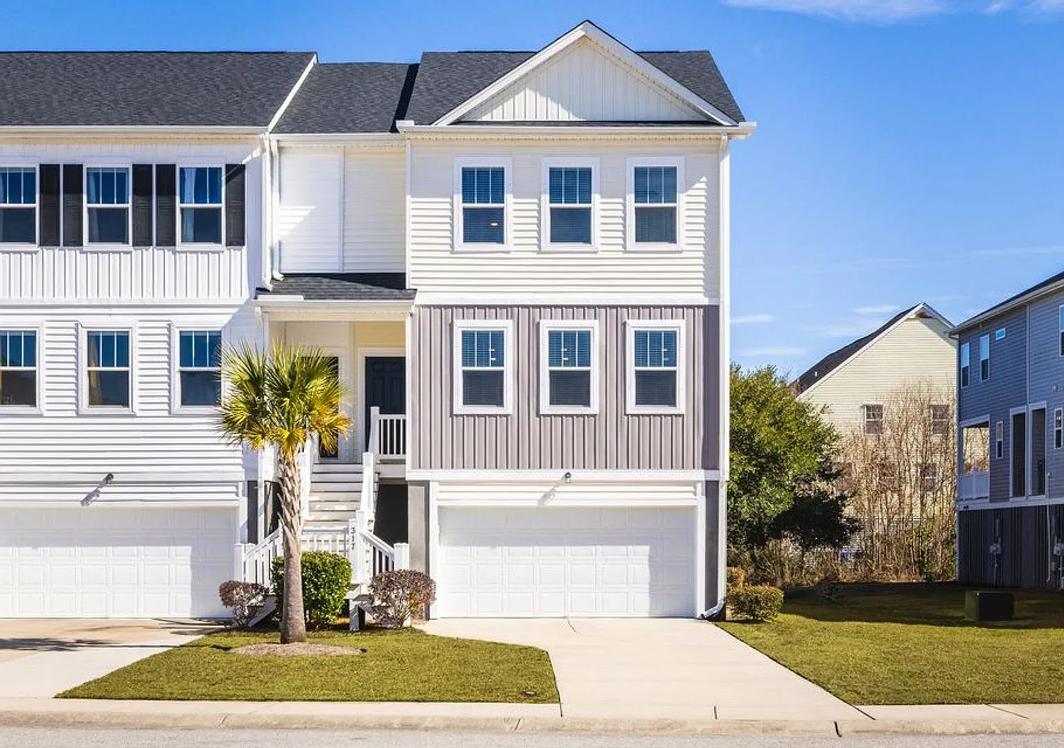 Vacant 10/23. Awesome 3 Br/2.5 Ba End Unit Townhome In Marshview Commons! — Photo 1
