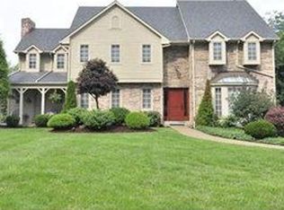 110 Lexington Dr, Mcmurray, PA