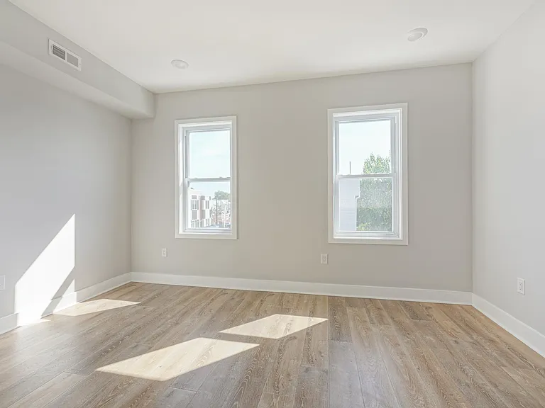 1629 S 22nd St #3 — Photo 12