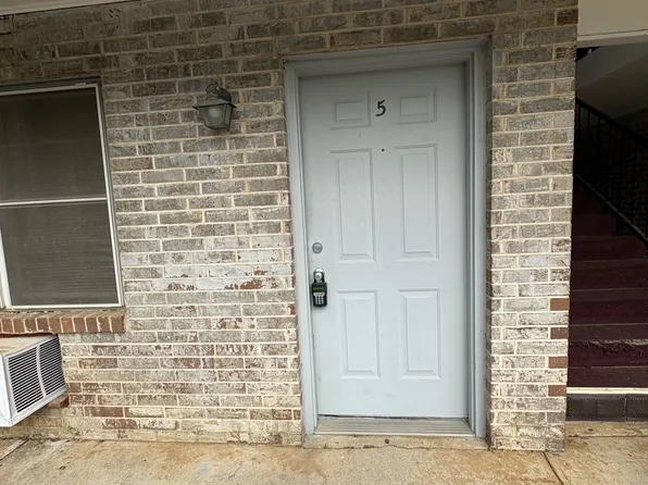 Avilla Apt (1007 Cedar, Van Buren)