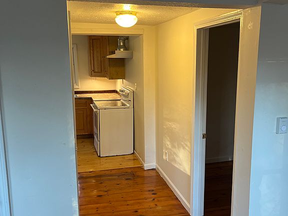 4th image of 24 Columbia Rd