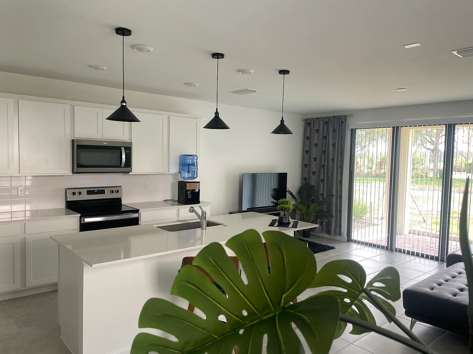 3 bed, 1657 sqft, $650 — Photo 3