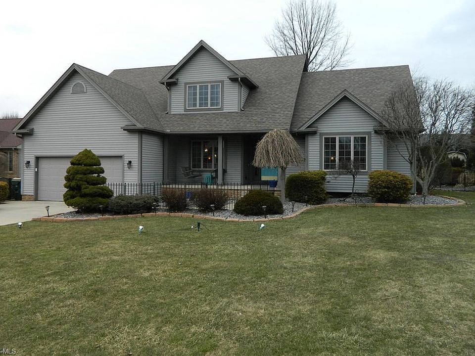 1st image of 850 Fairfield Dr