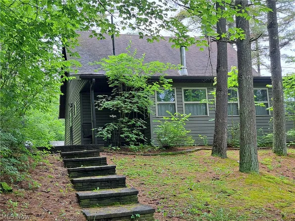 113 Sunset Dr, Senecaville, OH 43780