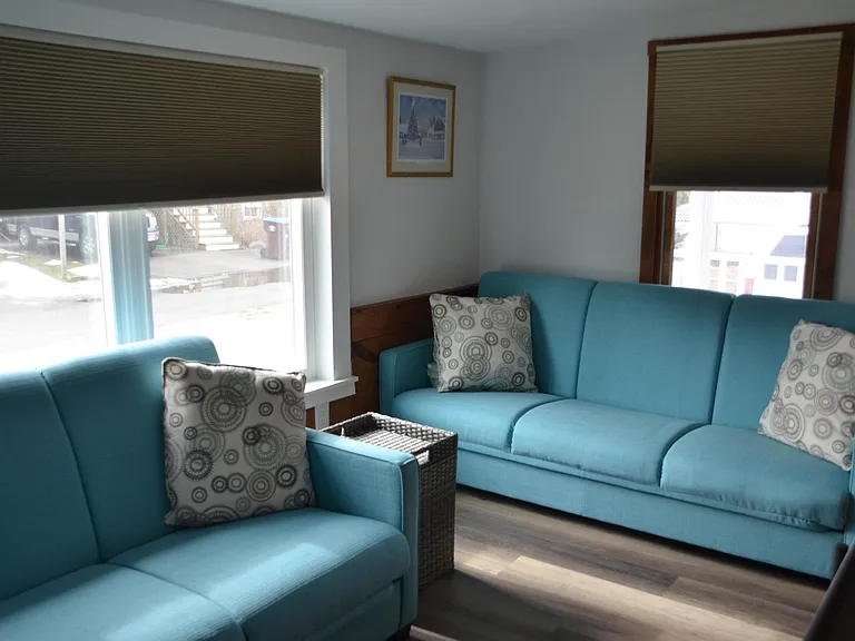 28 Pine Point Rd — Photo 9